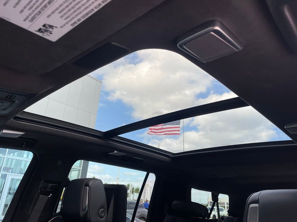 Used 2023 Cadillac Escalade ESV Sport Platinum w/ LPO, Floor Liner Package AWD/4WD image 12