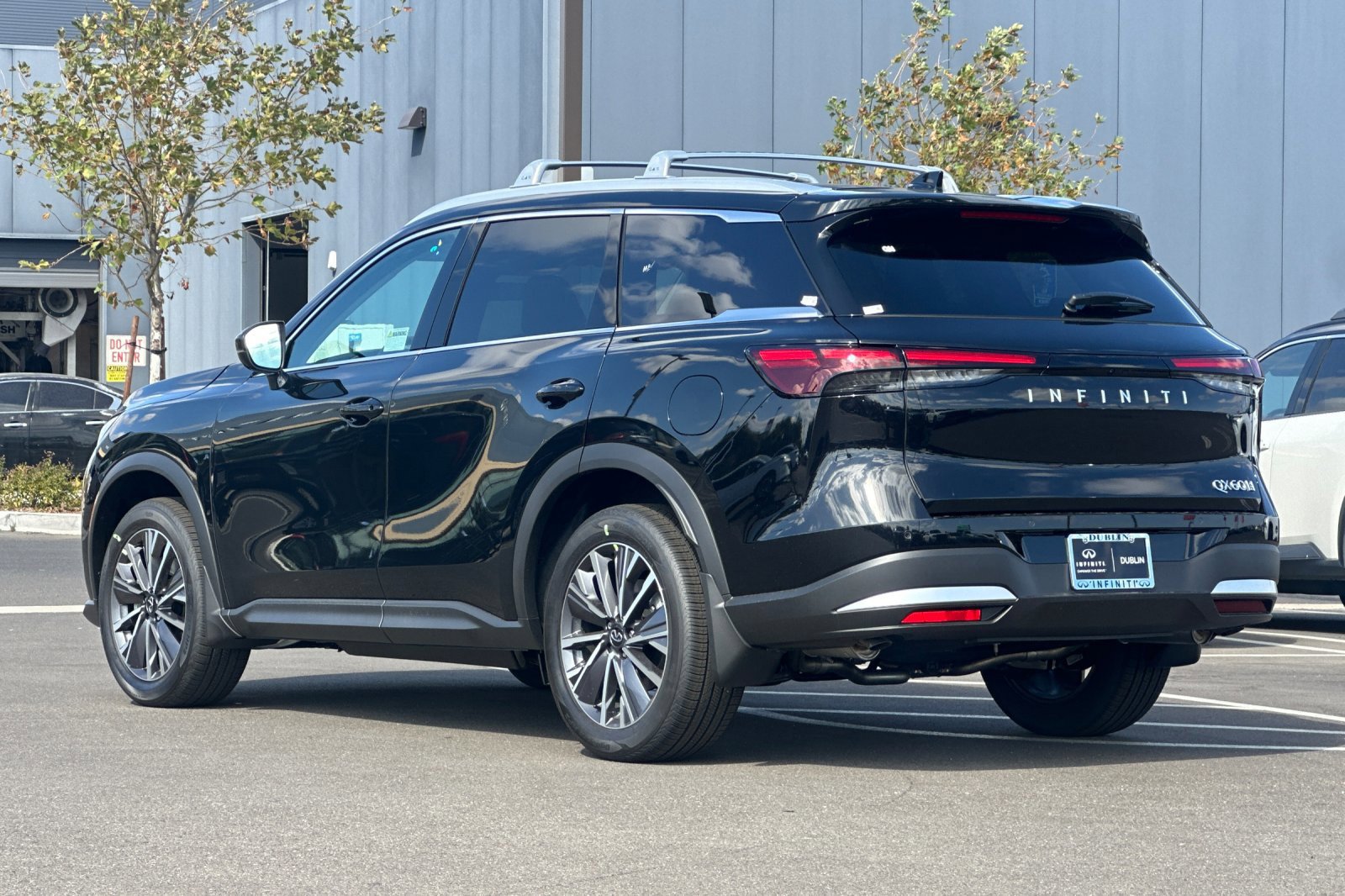 New 2027 INFINITI QX60 Luxe w/ Cargo Package AWD/4WD image 5