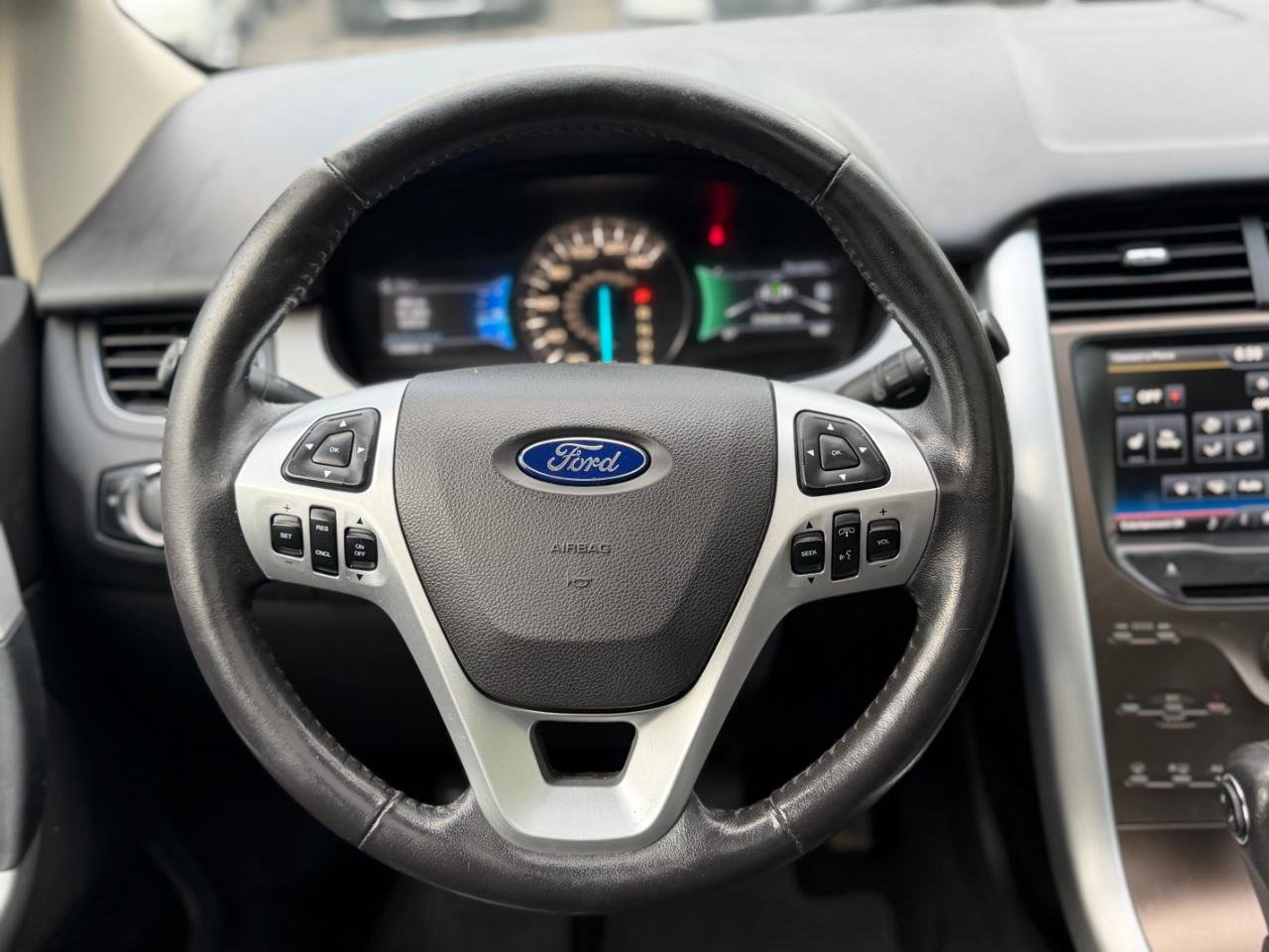 Used 2014 Ford Edge SEL w/ Equipment Group 205A AWD/4WD image 45
