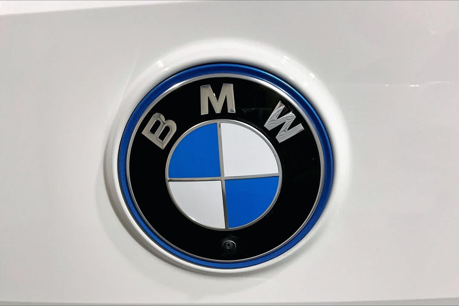 Used 2024 BMW iX xDrive50 AWD/4WD image 29