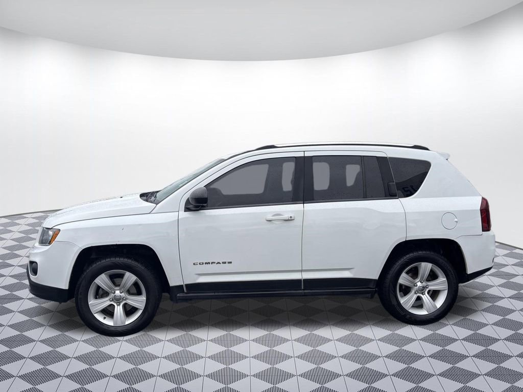 Used 2014 Jeep Compass Sport image 4