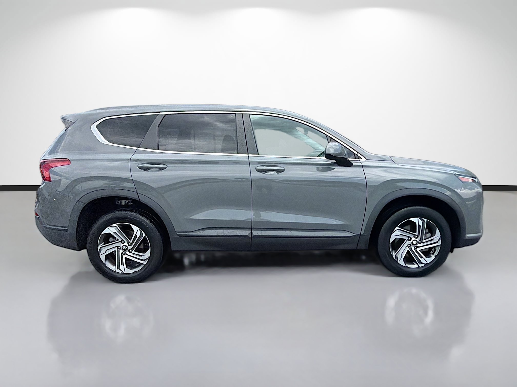 Used 2021 Hyundai Santa Fe SE AWD/4WD image 2