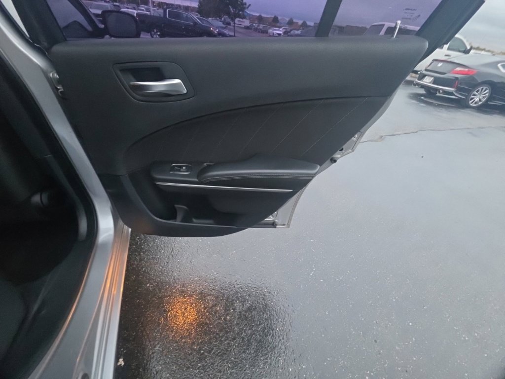 Used 2016 Dodge Charger R/T RWD image 30