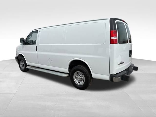 Used 2024 Chevrolet Express 2500 w/ Driver Convenience Package image 12