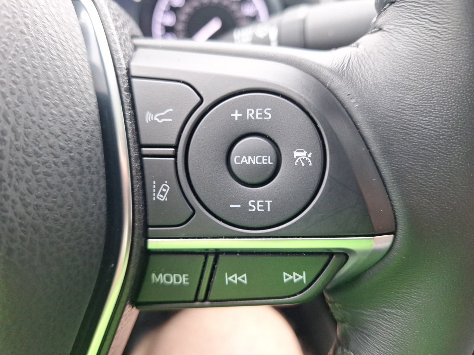 Used 2020 Toyota Camry XLE w/ Driver Assist Package FWD image 20