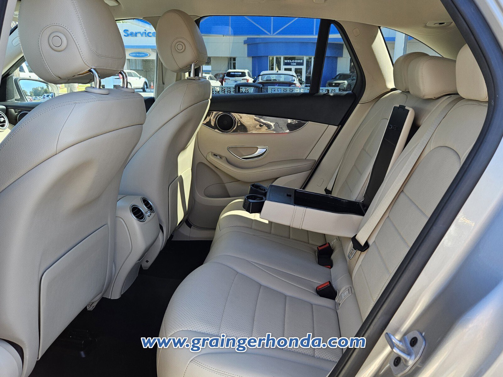 Used 2022 Mercedes-Benz GLC 300 w/ Premium Package Lite image 11