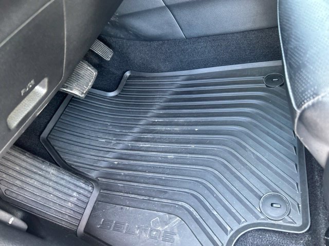 Used 2024 Kia Seltos EX FWD image 20