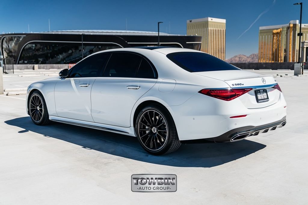 Used 2025 Mercedes-Benz S 580e 4MATIC Sedan image 4