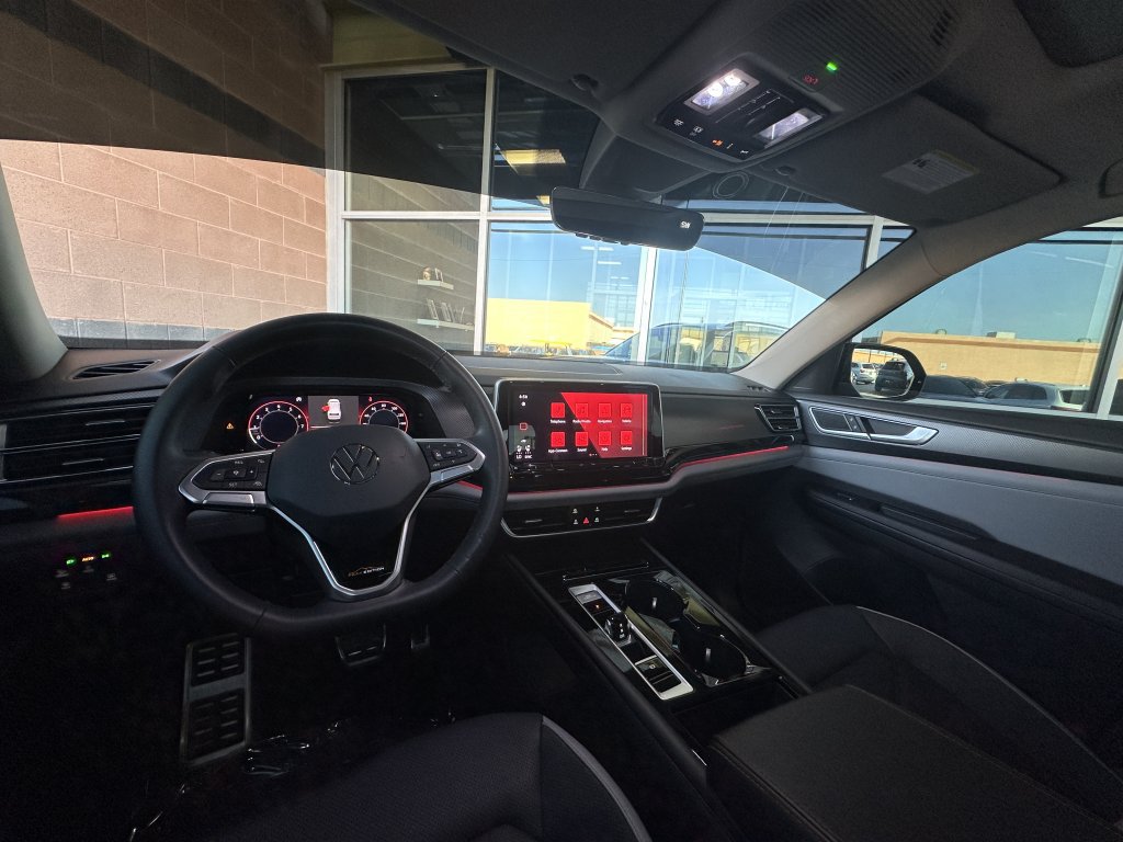 Used 2024 Volkswagen Atlas Peak Edition SEL AWD/4WD image 16