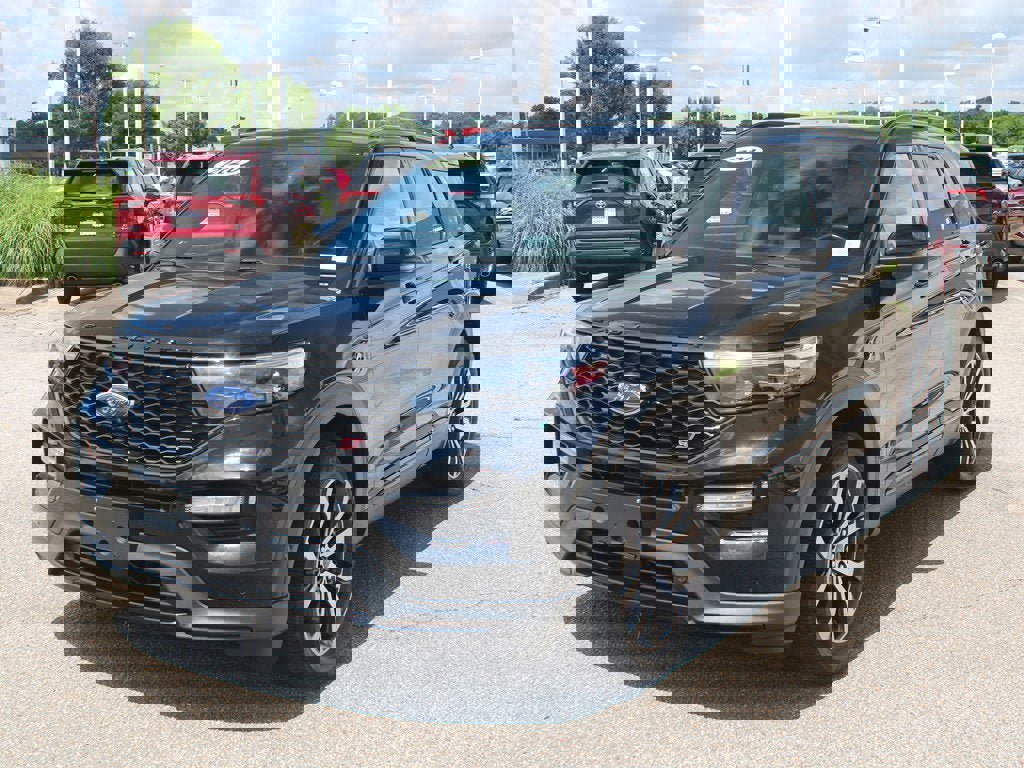Used 2020 Ford Explorer ST w/ Premium Technology Package image 2
