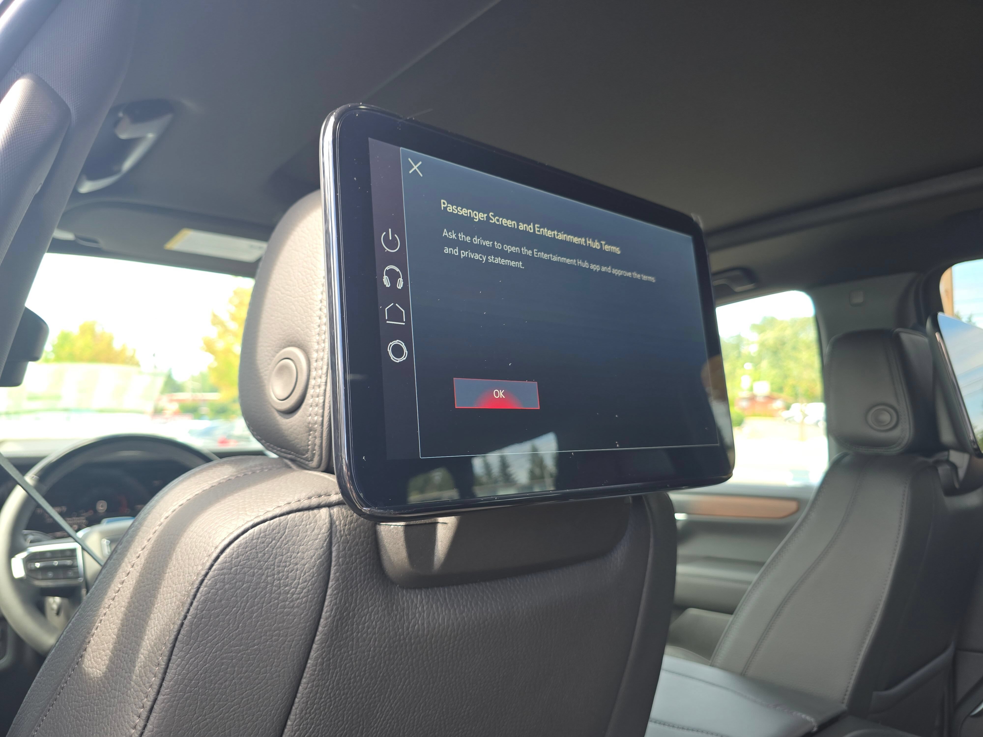 New 2026 GMC Yukon XL Denali w/ Denali Reserve Package AWD/4WD image 12