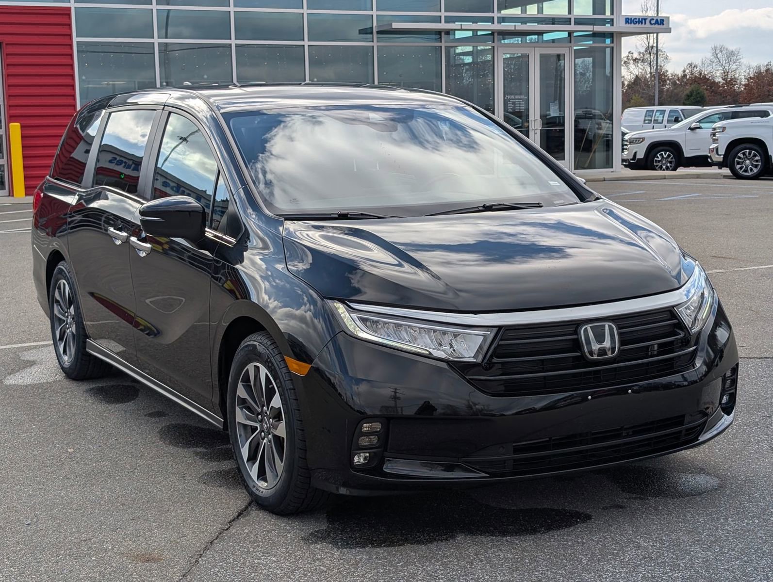 Used 2024 Honda Odyssey EX-L image 3