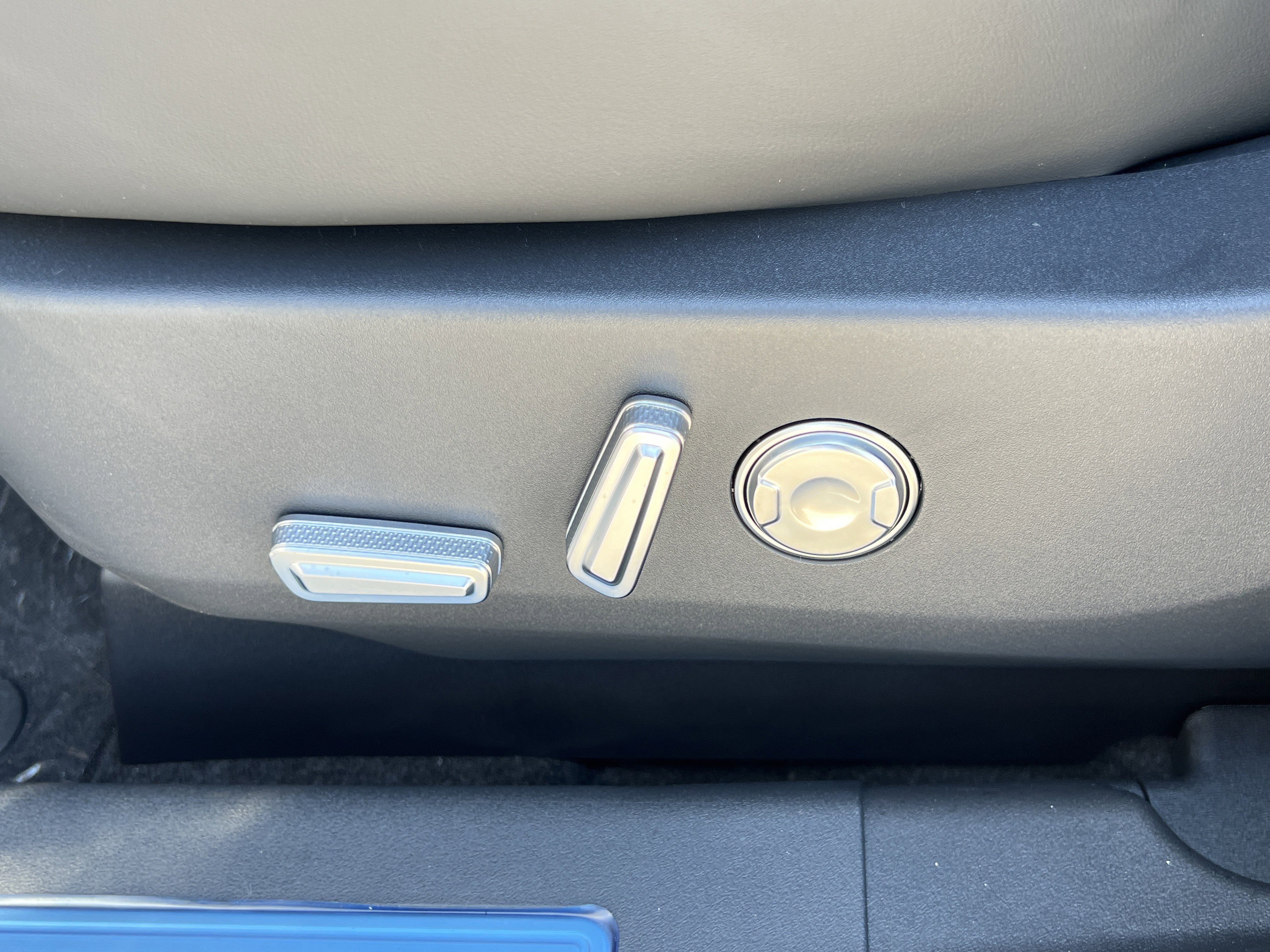 New 2025 Lincoln Nautilus Premier w/ Equipment Group 102A image 28