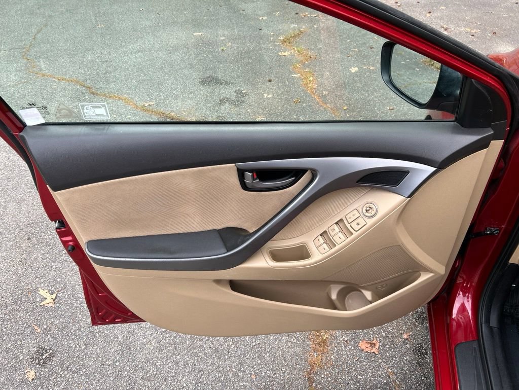 Used 2012 Hyundai Elantra GLS w/ Preferred Pkg 3 FWD image 13