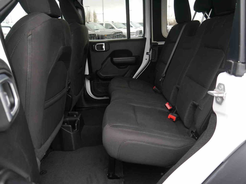 Used 2021 Jeep Wrangler Unlimited Sport image 16
