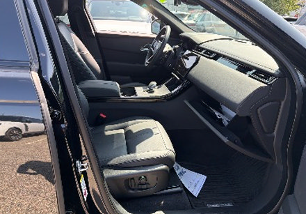 Used 2026 Land Rover Range Rover Velar Dynamic SE AWD/4WD image 8