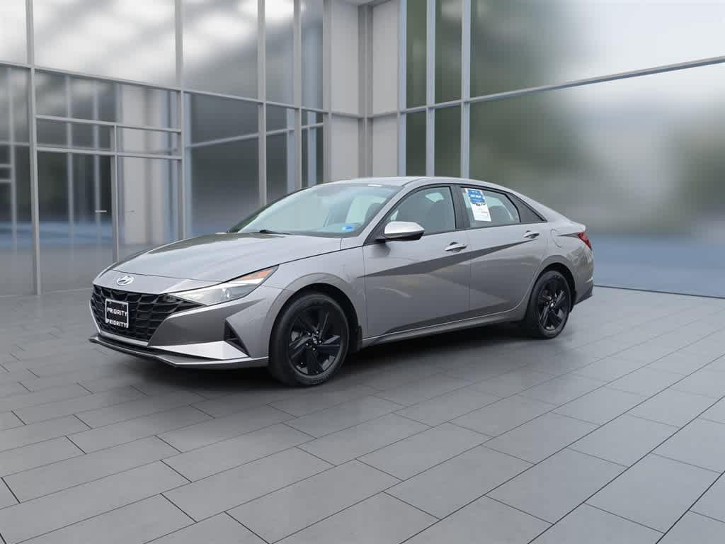 Used 2023 Hyundai Elantra SEL FWD image 5