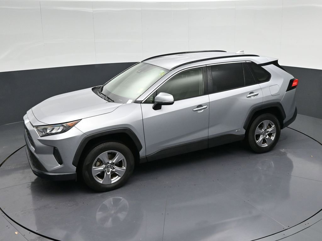 Used 2022 Toyota RAV4 LE image 26