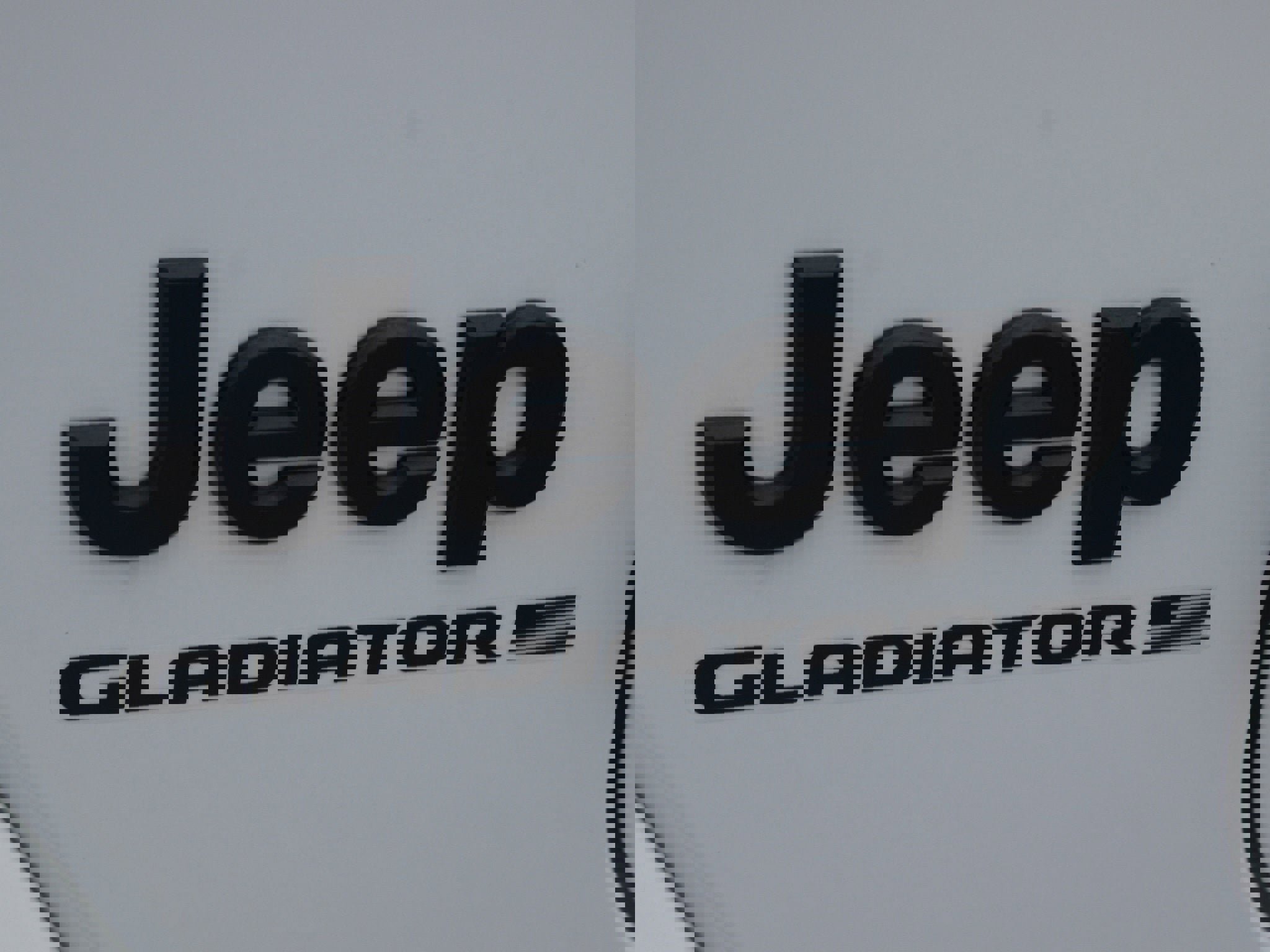 Used 2025 Jeep Gladiator Sport image 17
