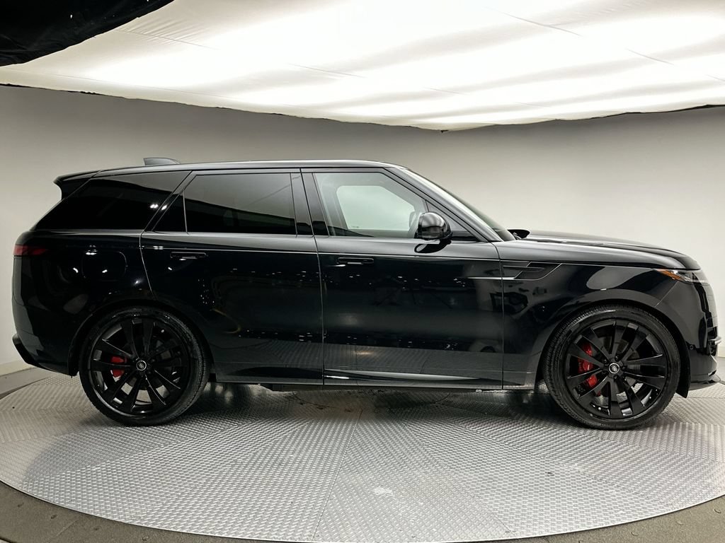 Certified 2025 Land Rover Range Rover Sport Dynamic SE AWD/4WD image 6