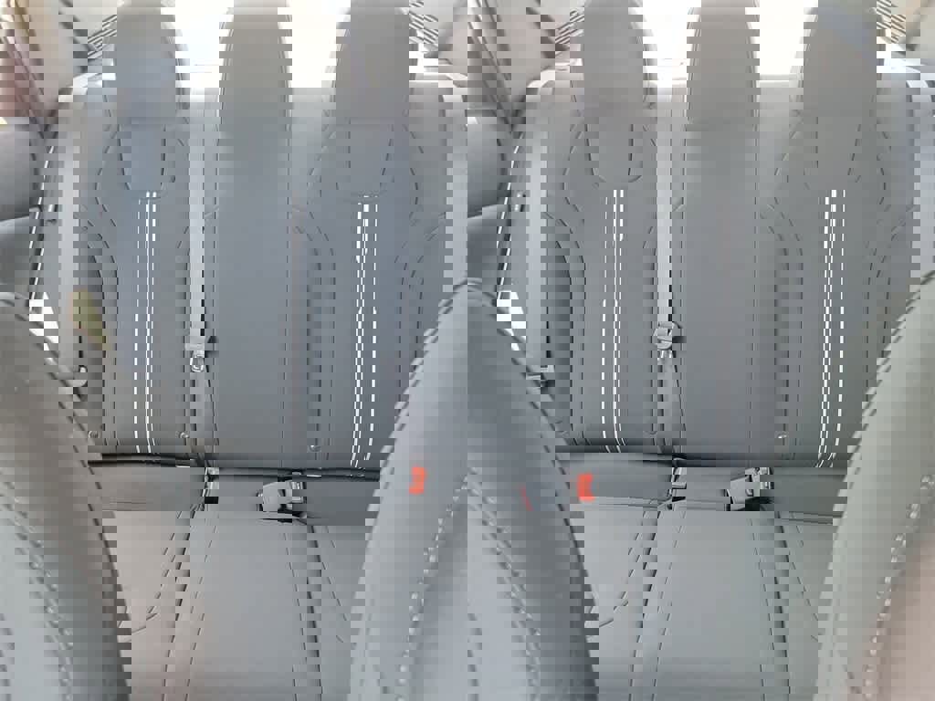 New 2025 Hyundai Elantra SEL image 28