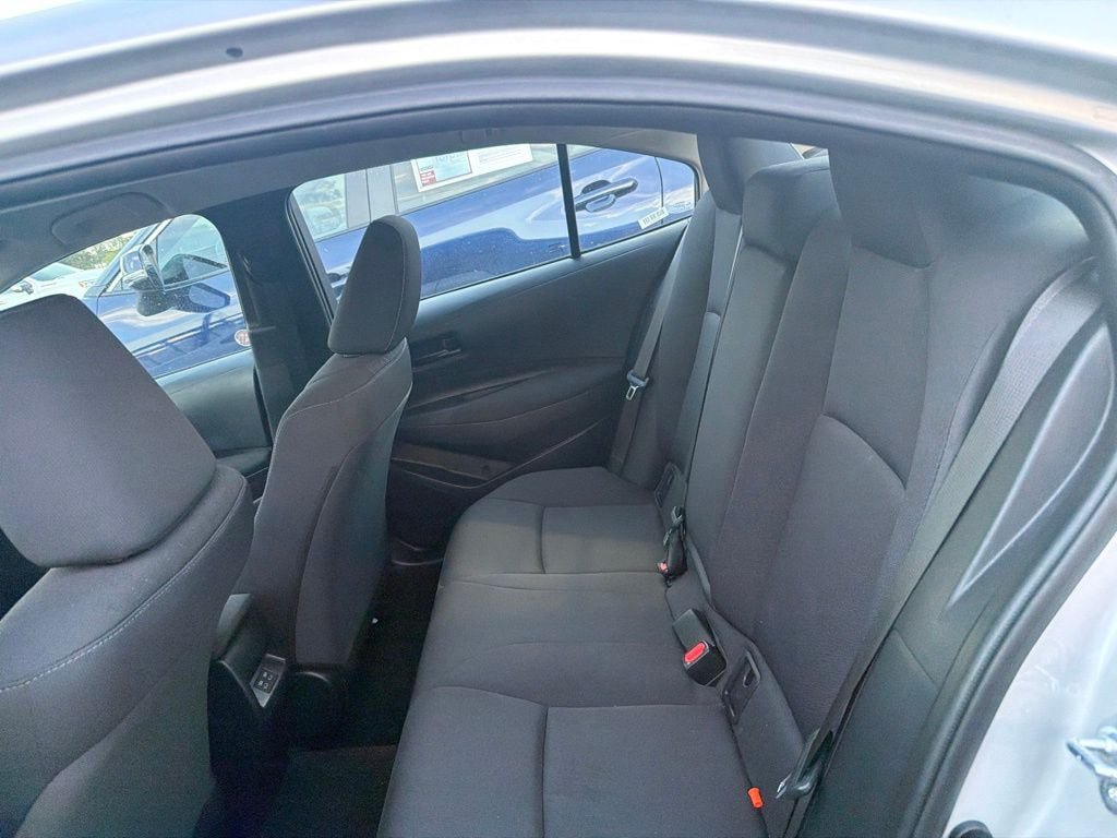 Used 2026 Toyota Corolla LE FWD image 3
