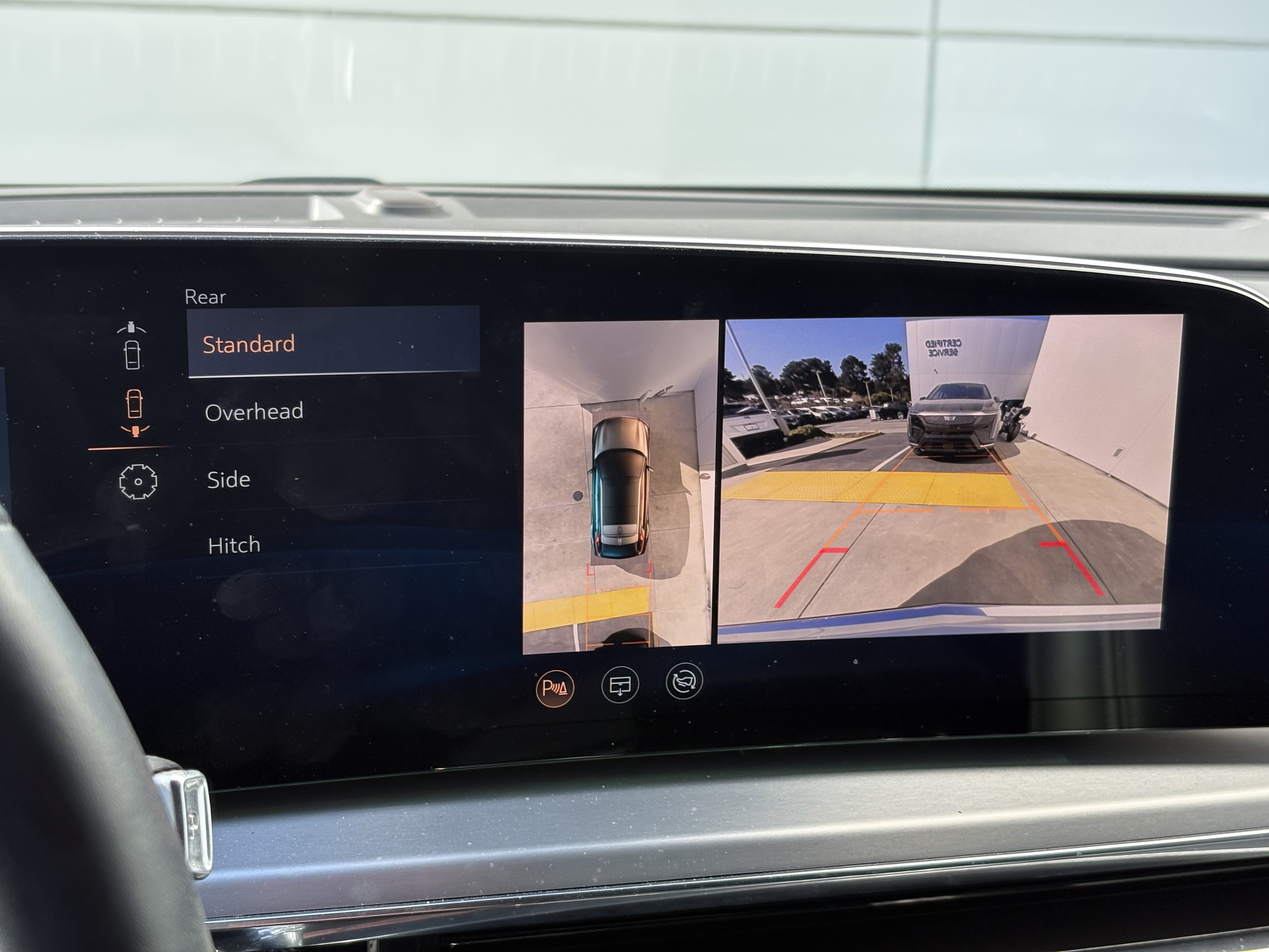 Certified 2024 Cadillac Lyriq Luxury AWD/4WD image 19