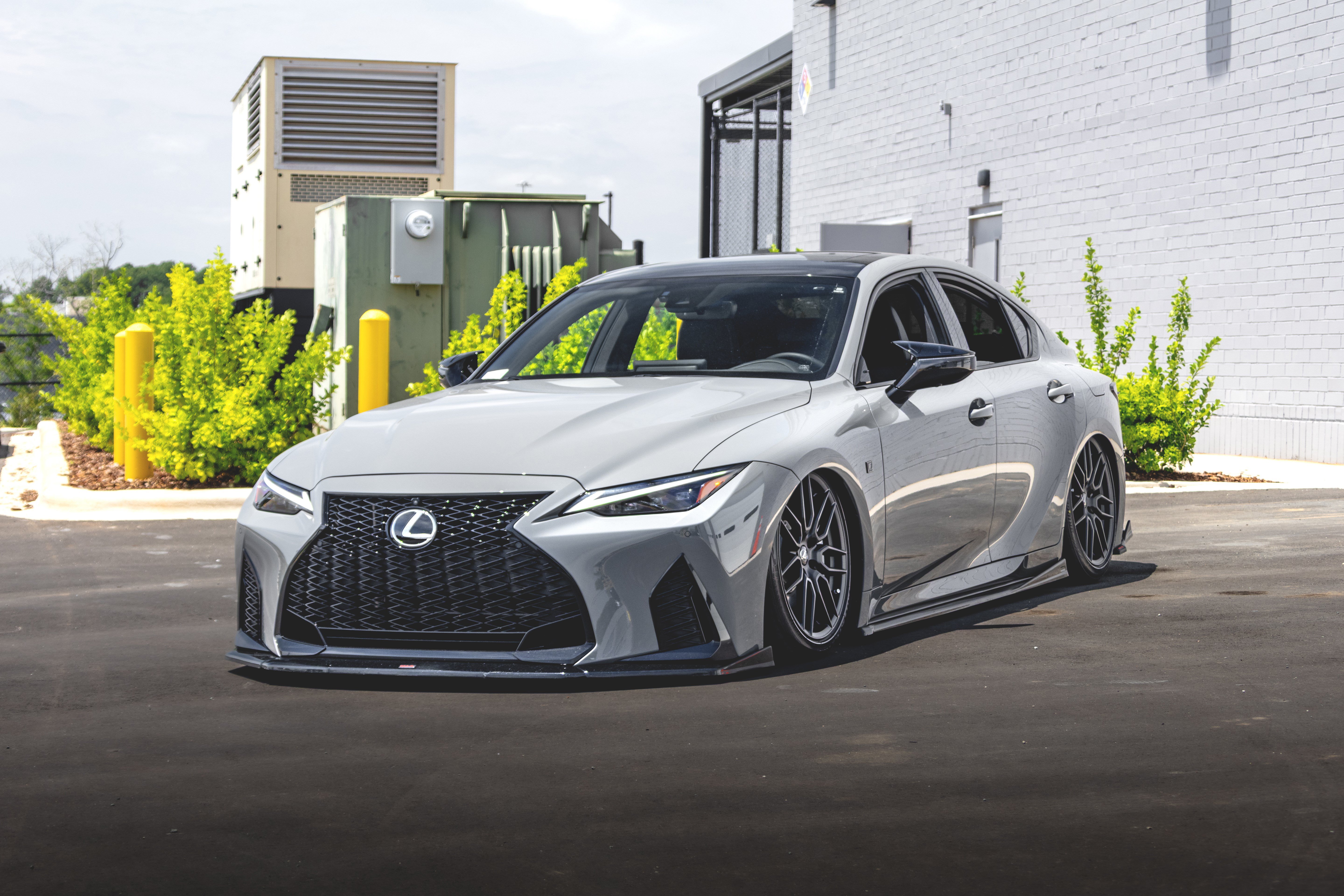 Used 2024 Lexus IS 500 RWD image 18