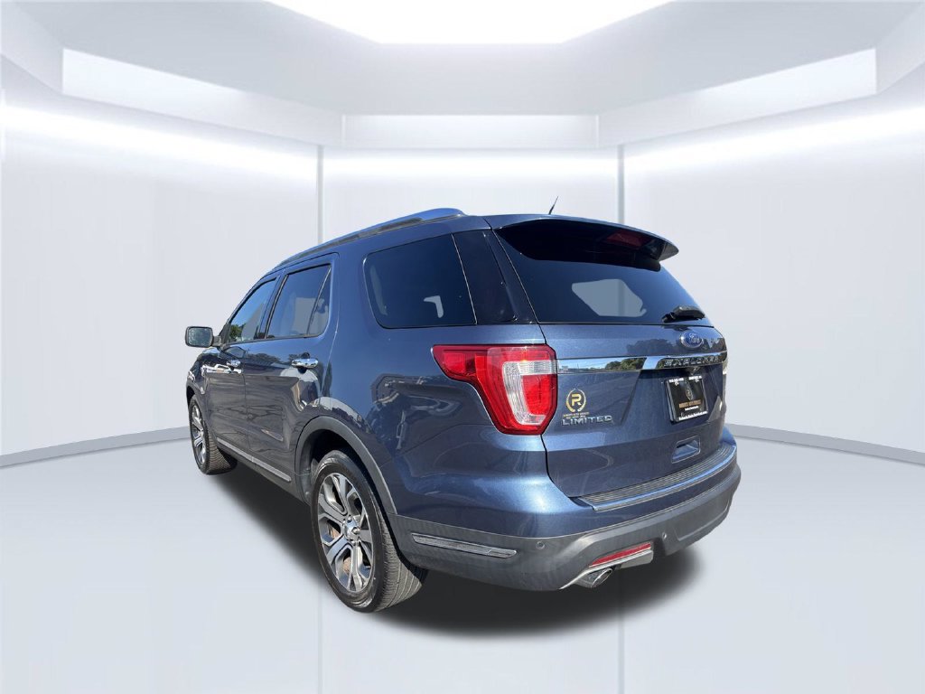 Used 2019 Ford Explorer Limited w/ Limited Luxury Package FWD image 3