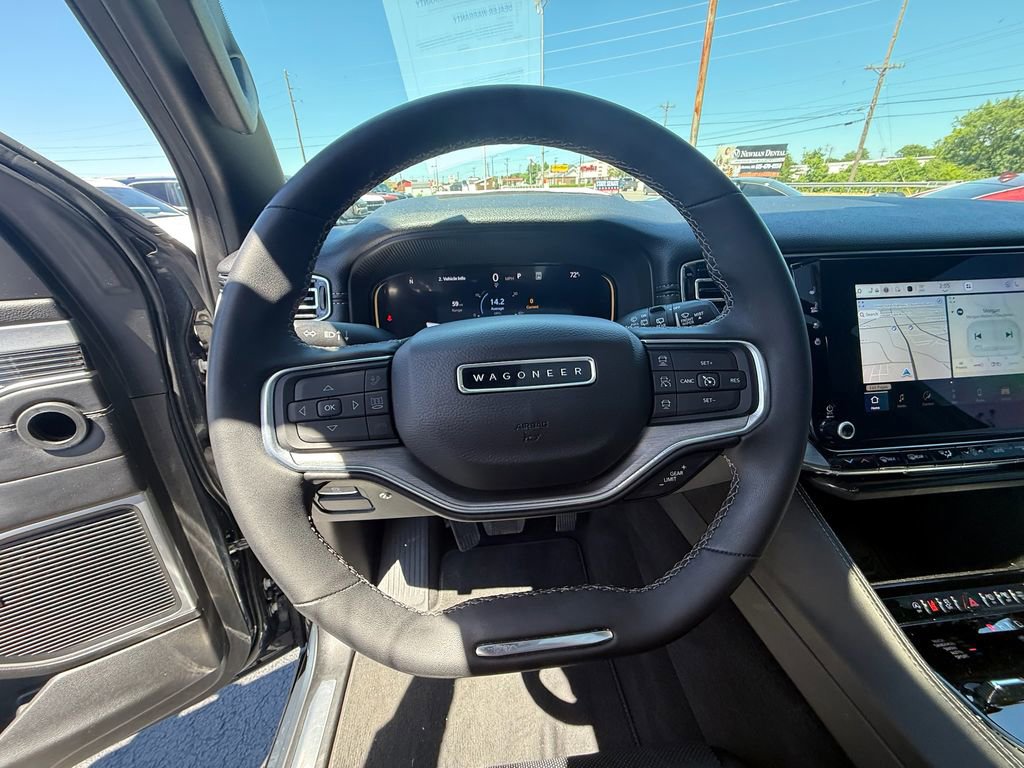Used 2023 Jeep Wagoneer Series II w/ Convenience Group I AWD/4WD image 16
