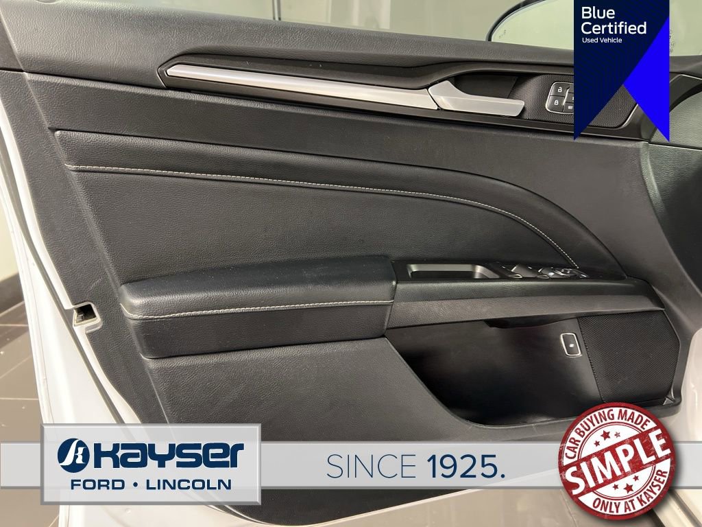 Used 2020 Ford Fusion Energi Titanium FWD image 29