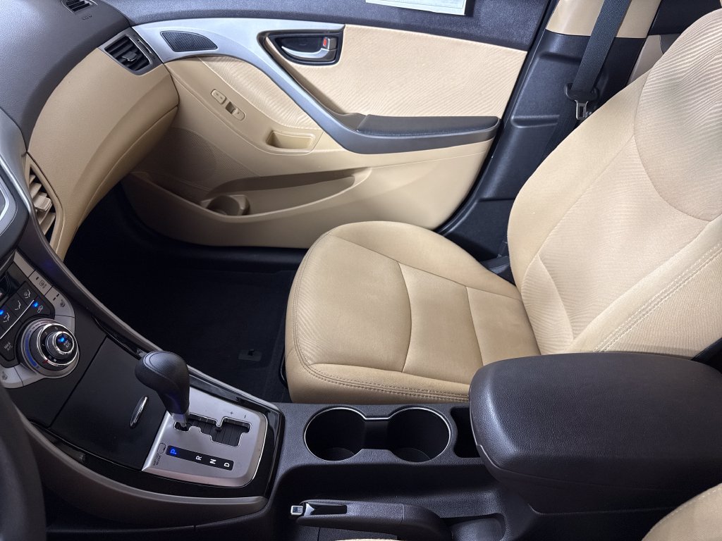 Used 2013 Hyundai Elantra GLS w/ Preferred Pkg FWD image 19