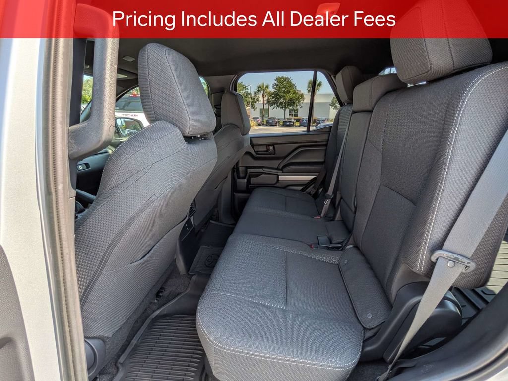Certified 2025 Toyota 4Runner SR5 AWD/4WD image 15