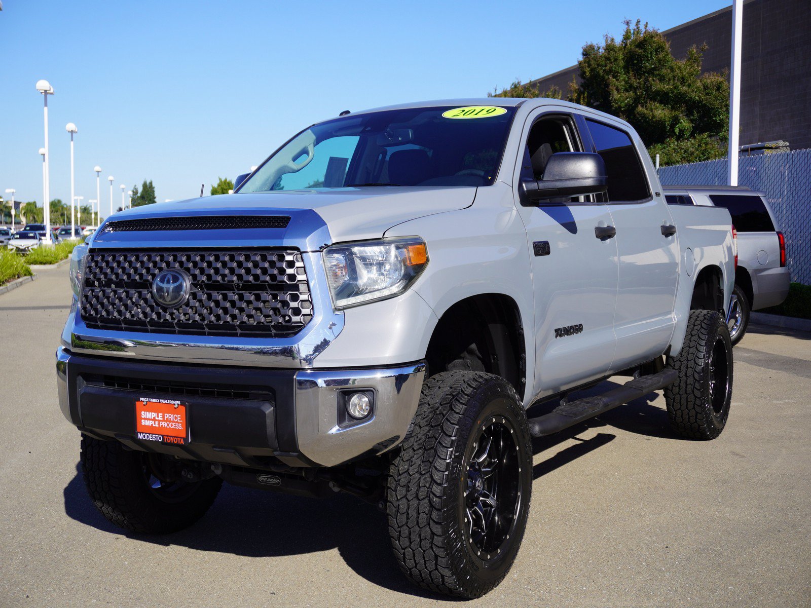 Used 2019 Toyota Tundra SR5 w/ SR5 Upgrade Package AWD/4WD image 5