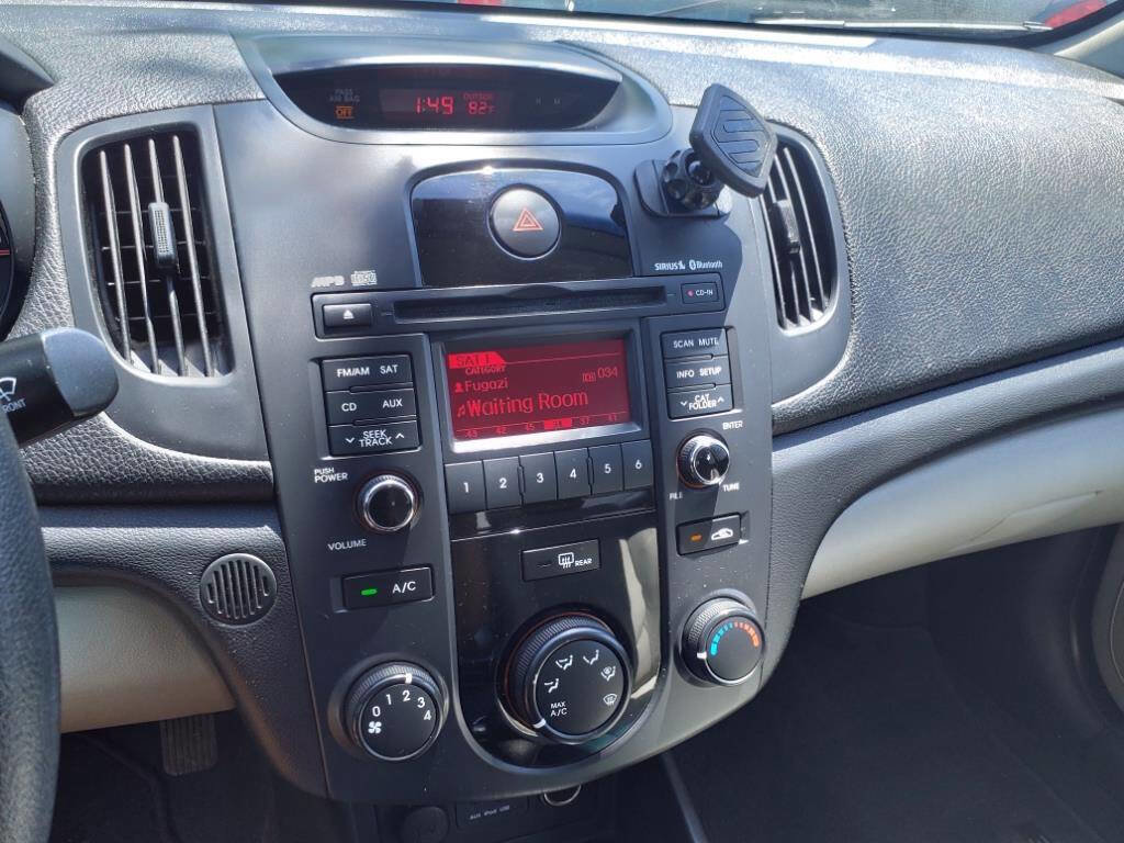 Used 2012 Kia Forte LX image 15