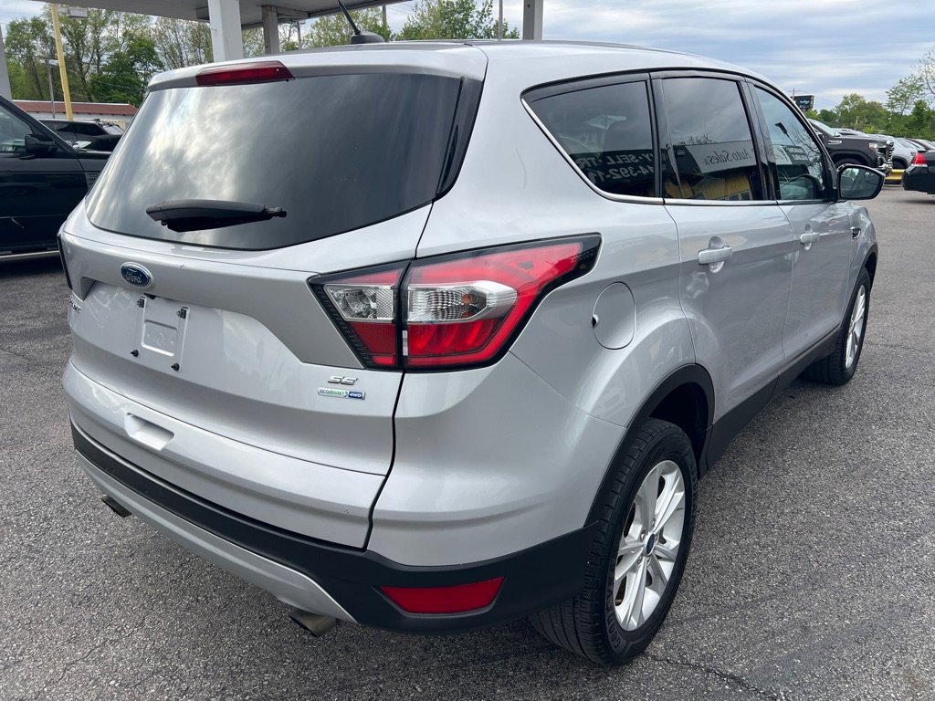 Used 2017 Ford Escape SE w/ SE Cold Weather Package AWD/4WD image 15