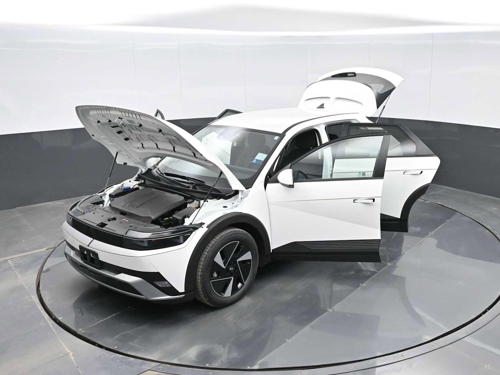 New 2025 Hyundai Ioniq 5 SE image 41