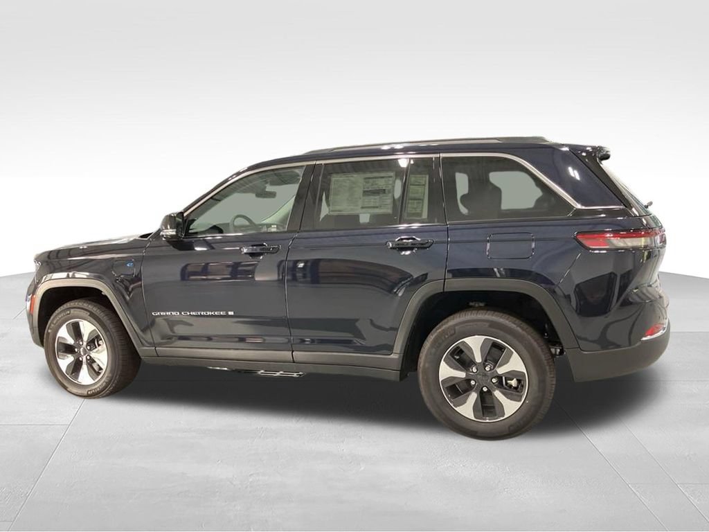 New 2024 Jeep Grand Cherokee Limited 4xe w/ Luxury Tech Group II AWD/4WD image 9