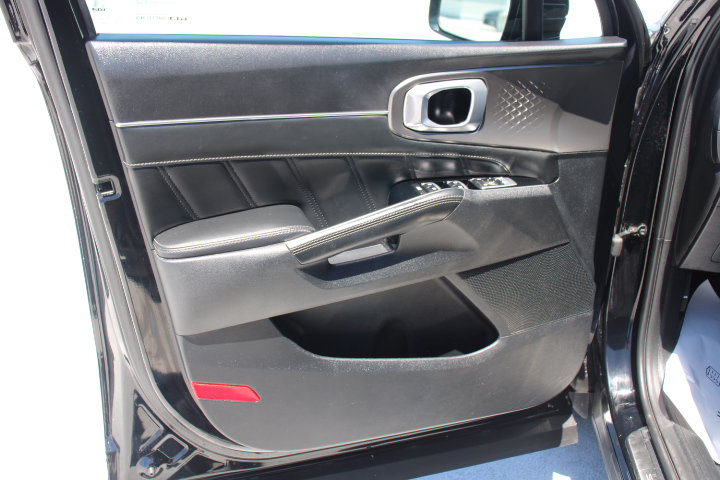 Used 2022 Kia Sorento SX FWD image 9