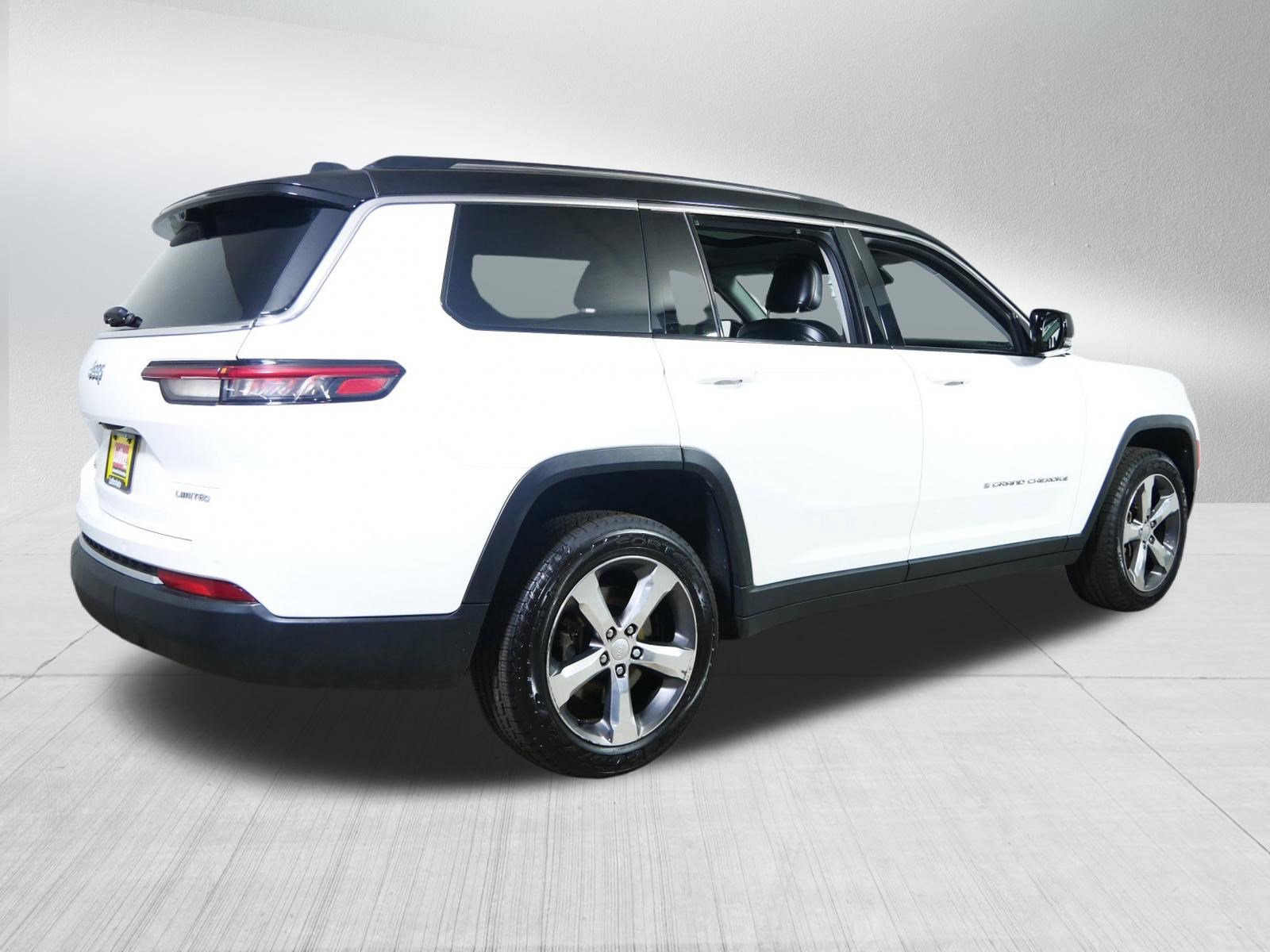 Used 2022 Jeep Grand Cherokee L Limited w/ Luxury Tech Group II image 7