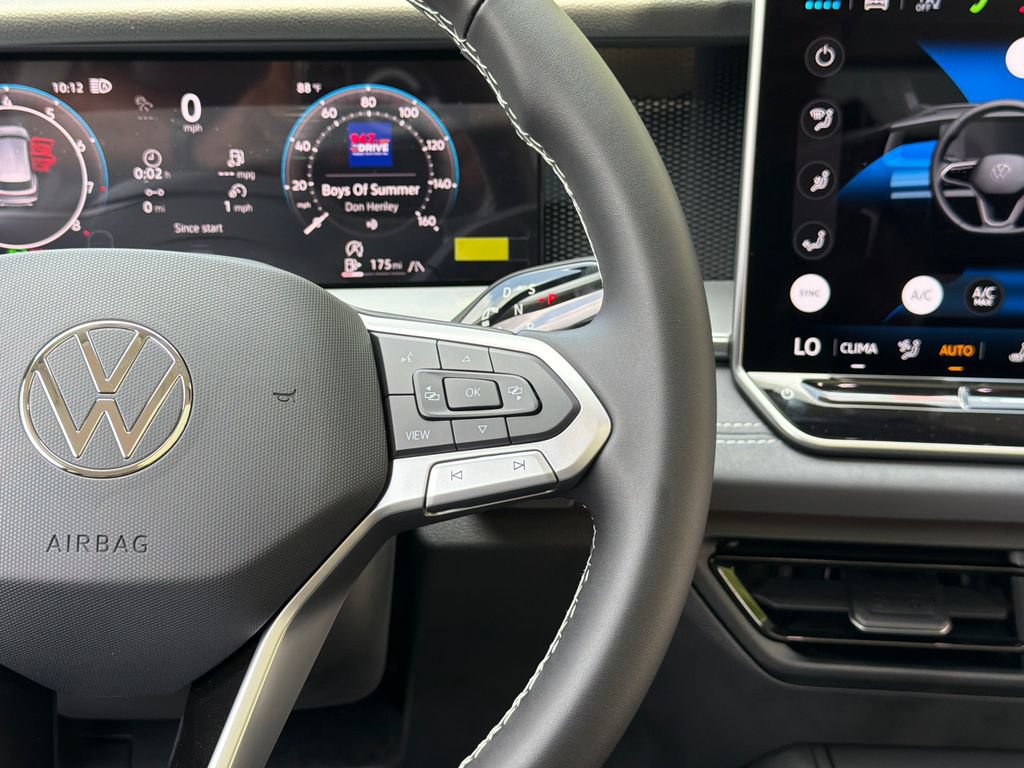 New 2026 Volkswagen Tiguan SE AWD/4WD image 15