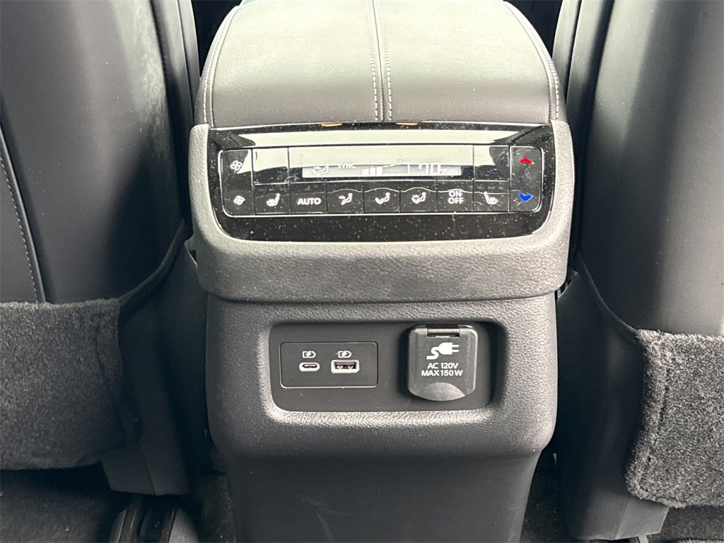 Used 2025 INFINITI QX60 Sensory w/ Vision Package image 21