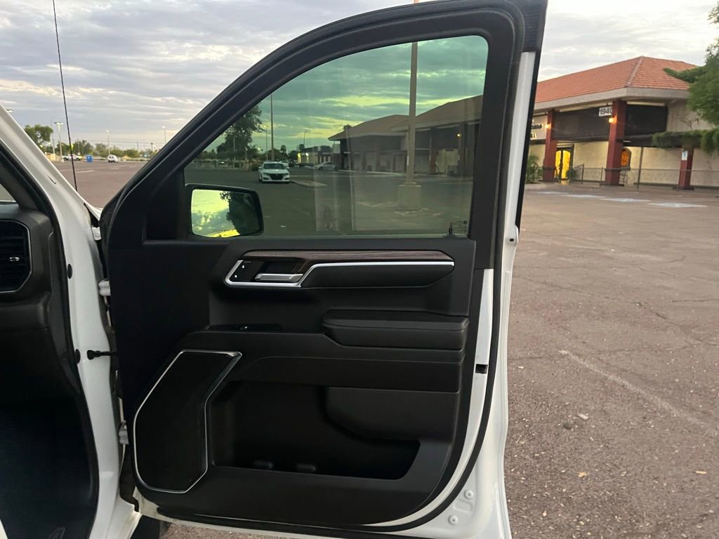 Used 2023 Chevrolet Silverado 1500 LT w/ Z71 Off-Road Package image 17