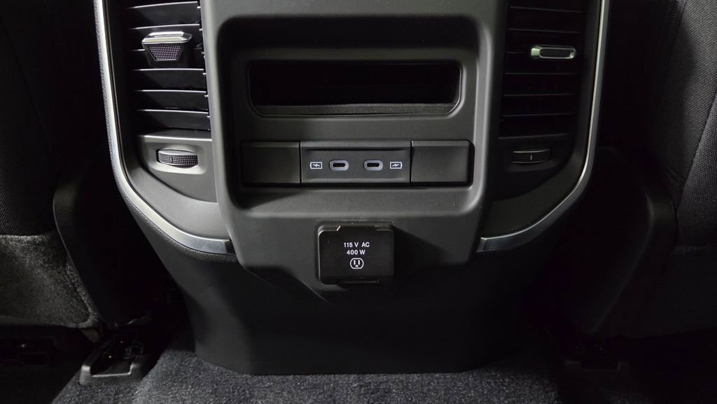 New 2026 RAM 1500 4x4 Crew Cab image 25