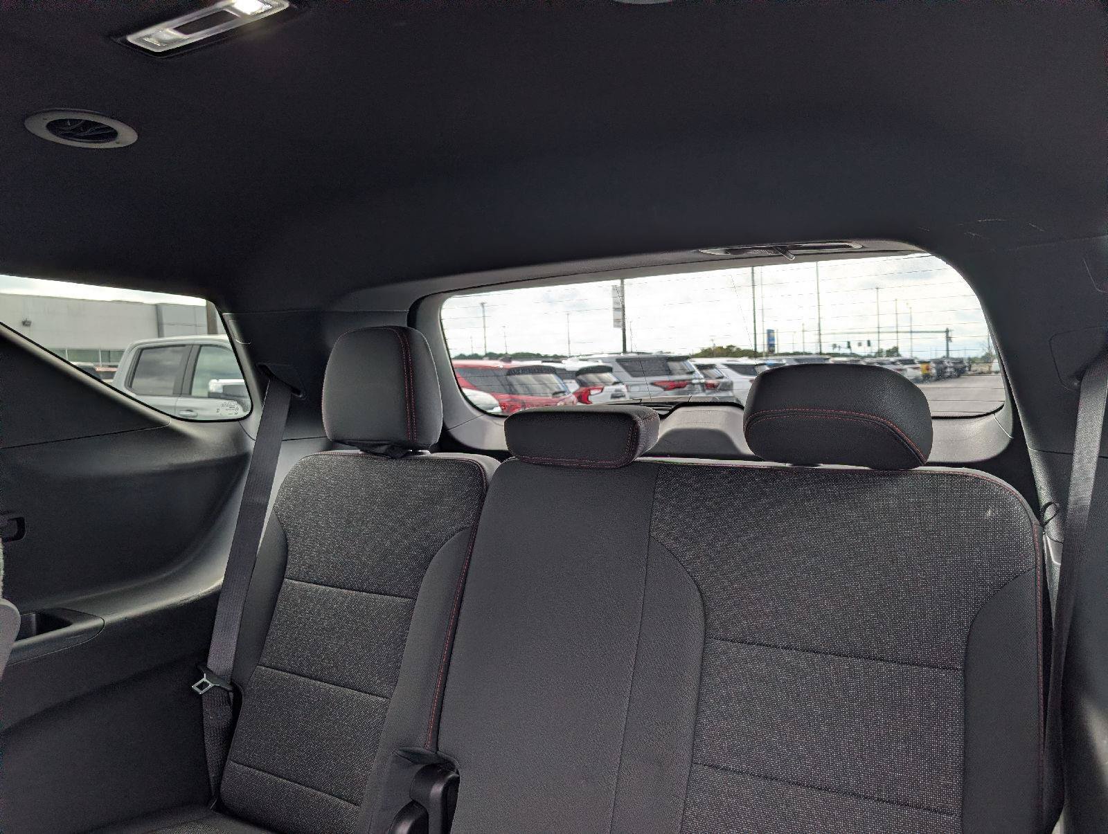 Used 2024 Chevrolet Traverse Z71 AWD/4WD image 11