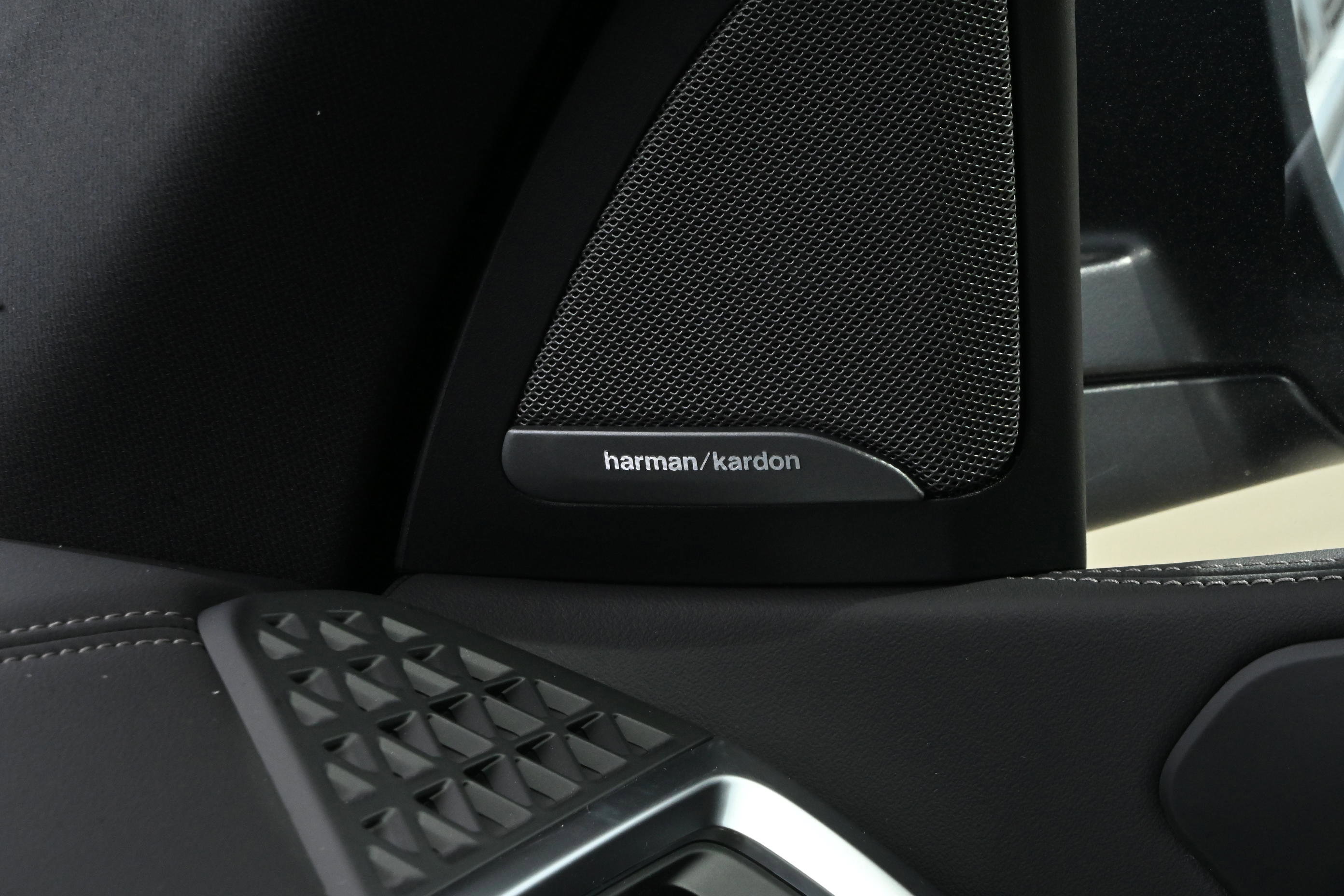 New 2026 BMW X5 sDrive40i w/ Climate Comfort Package image 22