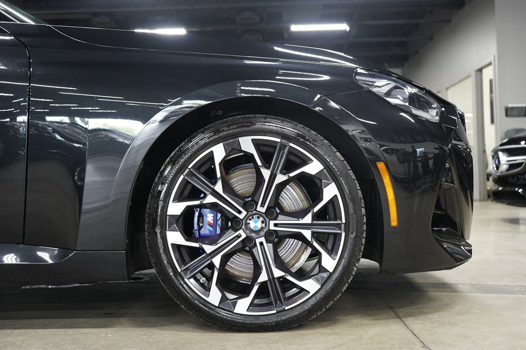 Used 2025 BMW M240i xDrive Coupe AWD/4WD image 32