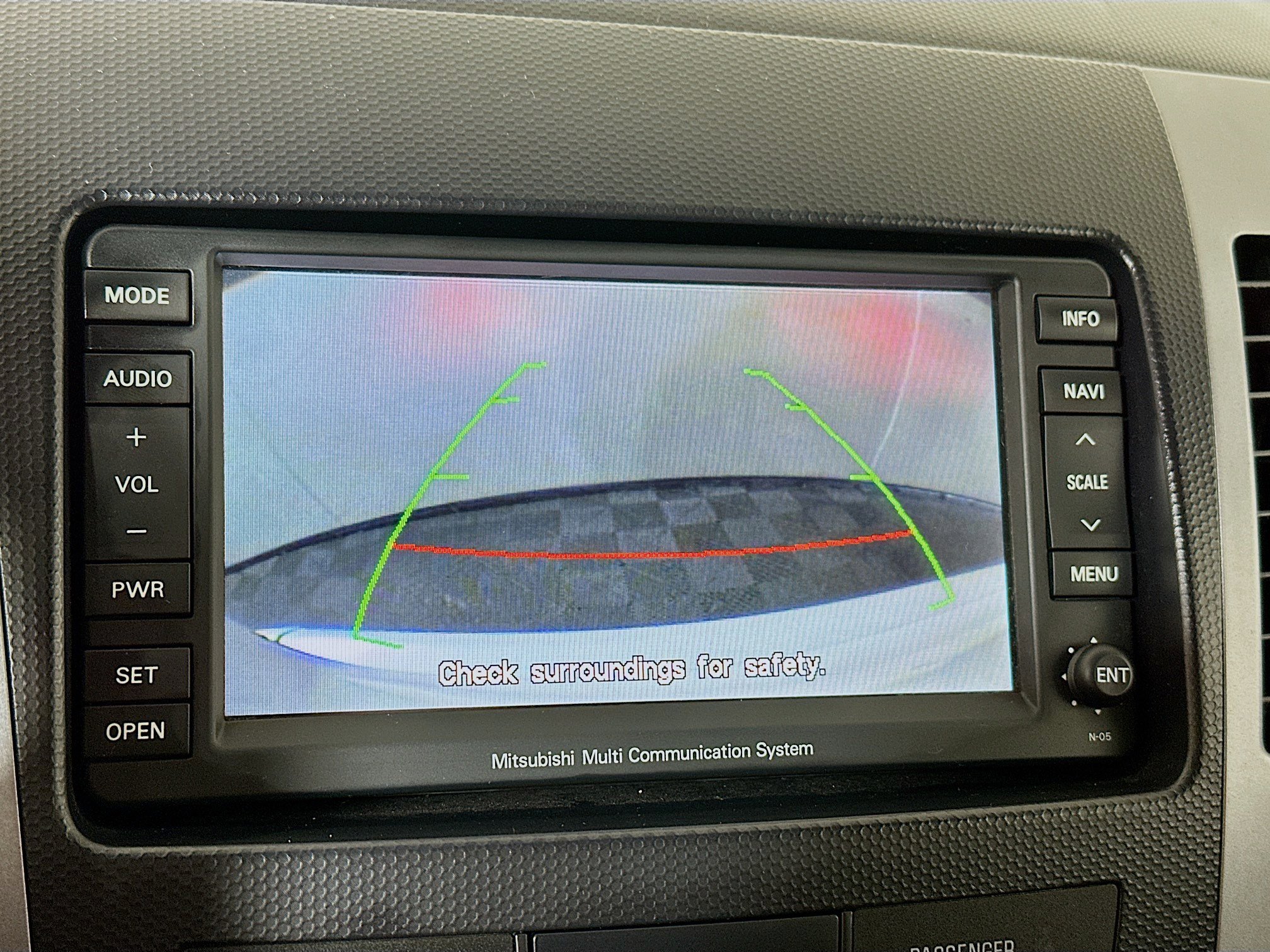 Used 2011 Mitsubishi Outlander SE image 13