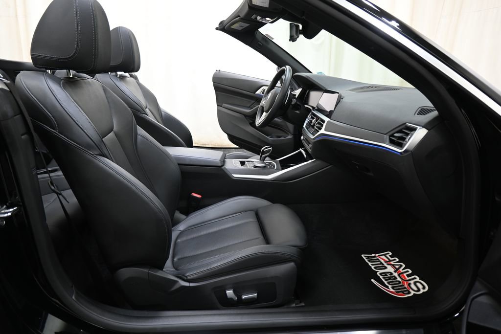 Used 2023 BMW 430i Convertible w/ Premium Package image 11