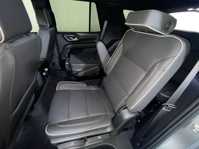 Used 2023 GMC Yukon SLT w/ SLT Luxury Package AWD/4WD image 13